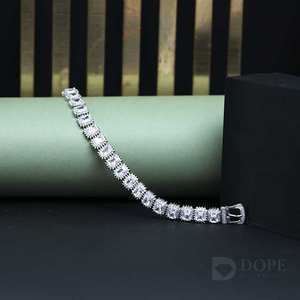 Pulsera adorable suelta de diamantes radiantes para mujer en oro macizo de 14kt con diseño exclusivo y para cada lugar - Product Image 5