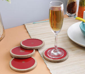 Juego clásico de 4 posavasos cuadrados de madera de nogal cortados a mano, rojos con 5mm de espesor, resistentes al calor, ecológicos, duraderos, elegantes - Product Image 4