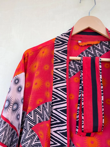 Kimono de seda Vestido indio Vintage Vestido reciclado Vestido de seda unisex - Product Image 2