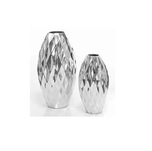 Alta Venta de Metal L Mesa decorativa Jarrones martillados en plata Accesorios para el hogar de aluminio hechos a mano Eventos DE BODA DE LA India - Product Image 1