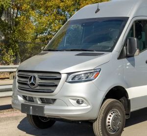 Venta Especial: MER-CE-DES-BENZ SPRINTER 3500 2023 EXTREMADAMENTE LIMPIO, Volante a la Izquierda - Product Image 2