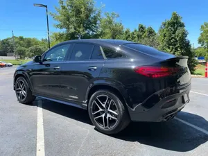 Mercedes-Benz GLE 2024 impecablemente limpio - Product Image 3