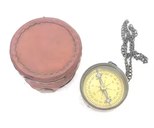 Boussole de style antique laiton poli de luxe élégant avec placage de cuir pour les cadeaux de fête d'anniversaire artisanat traditionnel en métal - Product Image 1