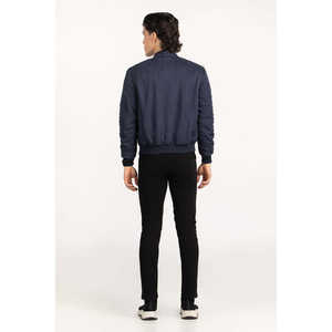 เสื้อแจ็คเก็ตคอตั้งแบบสวมใส่สบายสำหรับฤดูใบไม้ร่วงและฤดูใบไม้ผลิ มีซิปและบุผ้า รุ่น MN-JKT-WS24-014B ผ่านกระบวนการเคลือบและย้อมสี - Product Image 2