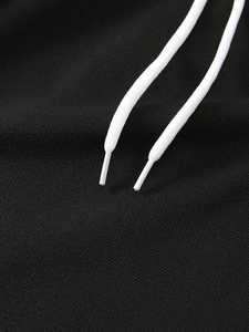 ชุดเสื้อผ้าแนวสตรีทโพลีเอสเตอร์สำหรับผู้ชายชุดวิ่งสองชิ้นลายการ์ตูนกราฟิก Y2K และแผงความคมชัดคู่โลโก้ที่กำหนดเองเครื่องแต่งกายในเมือง - Product Image 5