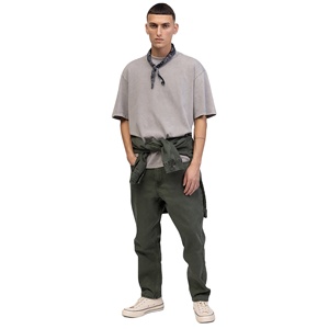 T-shirt tendance à épaules tombantes pour homme, coupe ample en coton, style streetwear décontracté, idéal pour l'été, design personnalisé, fabrication OEM, marque privée, livraison rapide - Product Image 2