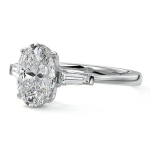 Anillo de Oro Sólido de 14K con Tres Diamantes Raros, Diamante Ovalado Cultivado en Laboratorio, Piedras Laterales Cónicas Tipo Baguette, para Compromiso Femenino - Product Image 6