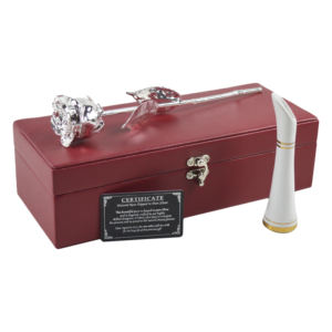 Rosa Natural Eterna con Acabado Plateado y Base de Cerámica, Ideal para Regalo de Aniversario y el Mejor Regalo para Parejas - Product Image 1