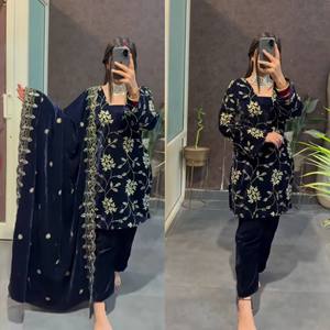 Antra Lifestyle – Nouvelle collection de salwar en velours de viscose, style Bollywood, pour mariage et soirée, avec broderies lourdes et sequins - Product Image 6