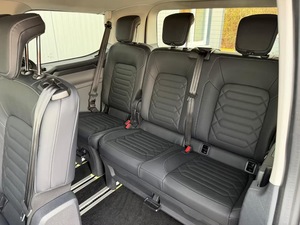 Usato 2025 Ford Tourneo Custom L1 Titanio 4 Cilindri Potenza 114kW (155 CV) Alimentazione Benzina Euro6e Trasmissione Manuale Guida a Sinistra - Product Image 4