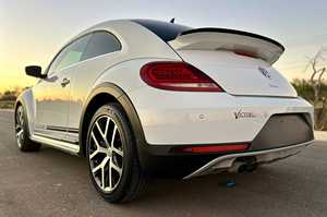 Volkswagen Beetle Dune Coupe Usado de 2018 - Product Image 2