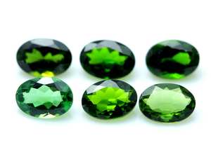 โครเมี่ยมธรรมชาติ 100% Diopside รูปไข่ตัดเหลี่ยมเพชรพลอยหลวมของแท้ปรับเทียบขนาดอัญมณีสําหรับเครื่องประดับทุกประเภทใช้จํานวนมาก - Product Image 4