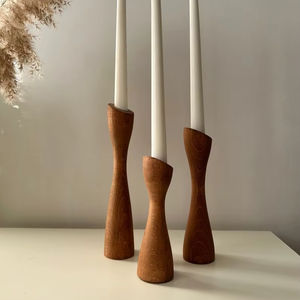 Support à bougies hexagonal en bois poli géométrique de luxe fait à la main personnalisé pour 4 bougies chauffe-plat pour la décoration de la maison et des mariages - Product Image 1