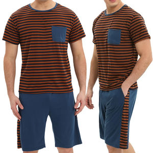 ชุดเสื้อและกางเกงขาสั้นผู้ชาย เนื้อผ้าโพลีเอสเตอร์ 100% น้ำหนักเบา ยืดหยุ่นได้ รับสกรีนโลโก้ เหมาะสำหรับออกกำลังกาย ฟิตเนส เทรนนิ่ง เดินทาง และกิจวัตรประจำวัน - Product Image 5