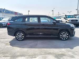 2024 Toyo Ta Veloz 1.5L moteur à essence tout neuf couleur noire intérieur foncé sièges en cuir I-Force Max Premium voitures d'occasion automatiques - Product Image 5