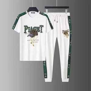 OSTROWEARS ENTERPRISES-Chándal de nailon de alta calidad para hombre, conjunto ligero impermeable de verano con pantalones cortos multibolsillos - Product Image 4