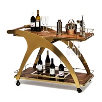 Nouveau chariot de bar à 4 roues en métal pour servir du vin et de la bière Chariot et chariot de service de nourriture antique en or de luxe au design unique à vendre