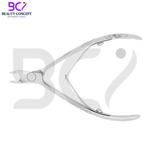 Pince à cuticules à poignée facile et durable en acier inoxydable pour manucure et pédicure avec lame incurvée pour utilisation au doigt - Product Image 5