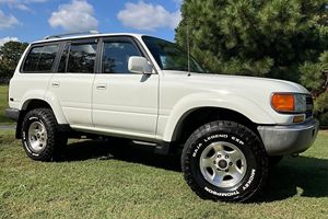 OFFRE SPÉCIALE - LANDCRUISERS 4x4 SUV 1993 - ÉTAT IMPECCABLE - FONCTIONNENT PARFAITEMENT - CHOIX PREMIUM - PRÊT À L'EXPORTATION - Product Image 1