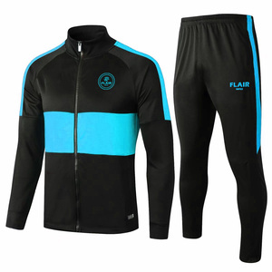 Maillot de football rétro de haute qualité pour hommes, ensemble de sports d'hiver avec nom et logo personnalisables imprimés - Product Image 2