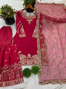 Améliorez votre beauté intérieure avec notre magnifique nouveau motif de broderie lourde en soie semi-brillante, séquence traditionnelle, lehenga semi-nuptial pour fête - Product Image 5