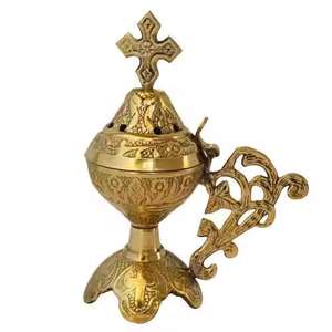 Brûleur d'encens à forte demande Encensoir suspendu en laiton Brûleur d'encens d'église vintage pour l'ambiance cérémonielle et spirituelle en gros - Product Image 2