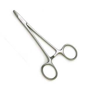 Soporte de aguja de madera Crile Soporte de aguja de alta precisión Instrumento médico para suturas Soporte de aguja con mecanismo de bloqueo - Product Image 1