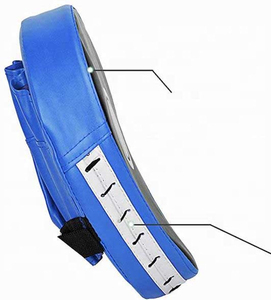 {"defaultLocale":null,"langAndValueMap":{"th_TH":{"autoTranslate":true,"value":"โฟกัสถุงมือหนัง PU น้ำหนักเบาแผ่นรองมือสำหรับโค้ชและผู้ฝึกสอนมืออาชีพทนทานแผ่นฝึกที่มีดีไซน์สวมใส่สบาย","translateEngineVersion":"6.11.1"}}} - Product Image 6