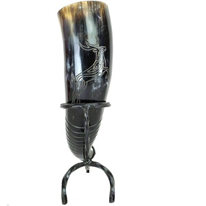 Corne à boire Authentique et fabriquée à la main Corne à boire Viking Buffalo polie avec support en métal - Product Image 5