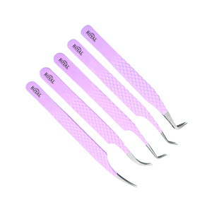 แหนบ Royal Tweezers Classic สีชมพูใหม่ สแตนเลสสตีล ปลายไฟเบอร์ป้องกันแม่เหล็ก สำหรับต่อขนตา ยกขนตา - Product Image 3