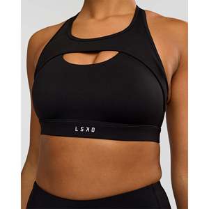 ลิมิตลิฟท์ พลัสไซส์ บราโยคะแบบมีฟองน้ำเสริม-เสื้อออกกำลังกายสีดำ - Product Image 1