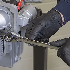 โอดีเอ็มประแจวงล้อปลายคู่แบบเปลี่ยนได้90ตันประแจวงล้อปลายคู่แบบ8-in-1ผลิตในไต้หวันสำหรับซ่อมรถยนต์ - Product Image 1