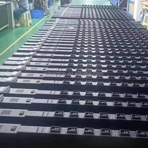 PDU pour rack industriel avec plusieurs prises CA, câble d'entrée long et fiche robuste pour armoires de serveurs - Product Image 5