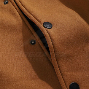 Chaqueta de invierno Letterman informal de primera calidad para hombre, cuello levantado con logotipo frontal, ropa al por mayor - Product Image 5