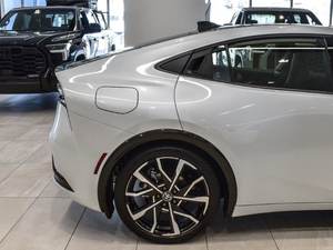 Toyota Prius Híbrido Enchufable XSE 2025 Económico - Product Image 6