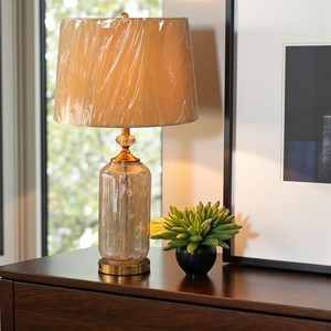 Elegante lámpara de mesa de cristal Dormitorio Sala de estar Decoración Luz - Product Image 1