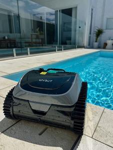 Limpiador Robótico de Piscinas FORW Y BOT S2 Solar Vision 2025 con Visión Inteligente, Acoplamiento Automático, Carga Dual + Entrega Completa de Piezas - Product Image 6