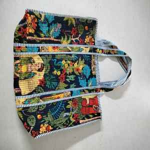 Magnifique sac de week-end de luxe fait main à imprimé animal, en coton imprimé matelassé, grande capacité, durable, prix de gros - Product Image 1