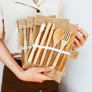 Juego de cubiertos portátiles para acampar con bolsa, utensilios de bambú natural para picnic y vacaciones al aire libre - Product Image 4