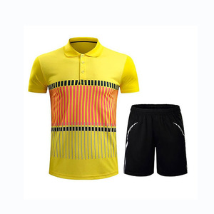 Uniforme personnalisé de tennis d'équipe maillot en polyester nouveau design avec nom personnalisé logo de l'équipe imprimé par sublimation court inclus - Product Image 1