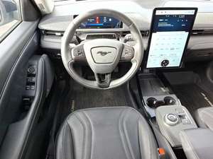 2025 Mach-E Premium AWD Turbo Gauche Cuir Faible Kilométrage Prix Abordable En Stock Prêt à l'Expédition - Product Image 5