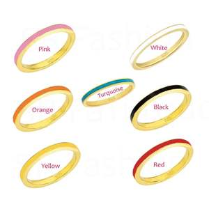 Radiant Unity Grabado Anillo de banda multicolor Símbolo en negrita Tonos vibrantes Pieza de declaración Elaborada y estilo Diversidad Identidad moderna - Product Image 1