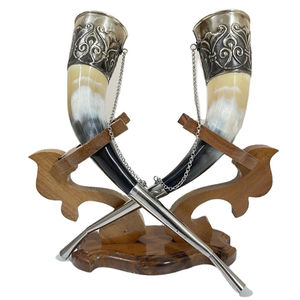 Décoration intérieure de luxe tasses en corne les plus populaires corne couleur naturelle corne de buffle tasse de bière décorative bouteille en verre - Product Image 1