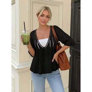 Top de punto de ganchillo con cuello en V y manga corta color albaricoque para mujer con peplum y lazo frontal - Product Image 6