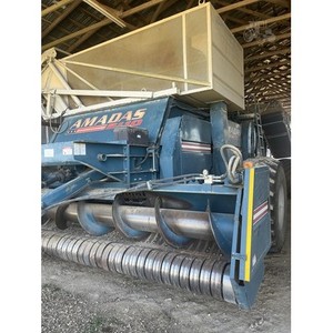 2016 2110 6 Row Peanut Combine 18 Foot Head <b>Bin</b> Dump Pull Type - Product Image 1