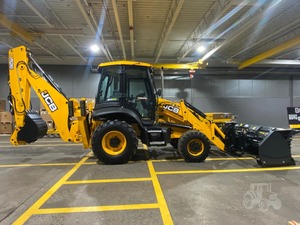 รถตักล้อยาง JCB 3CX ขนาดกะทัดรัด พร้อมผานตักหิมะ สำหรับงานก่อสร้างและบำรุงรักษาในฤดูหนาว - Product Image 3