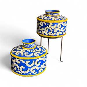 Maceta Cuadrada de Hierro Pintada a Mano de Estilo Chino Tradicional con Características de Drenaje Ecológicas para Uso en Interiores y Salas de Estar - Product Image 1