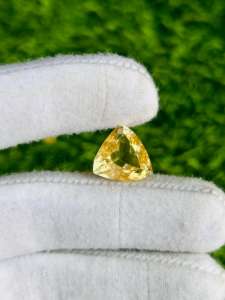 Pierre précieuse de quartz citrine naturelle prête à expédier 9.40 carats pierre en vrac taillée en triangle - Product Image 5