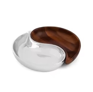 Bandejas de servicio más exigentes Bandeja de servicio de metal de mesa Diseño elegante Bandejas de latón hechas a mano de lujo Venta caliente - Product Image 5