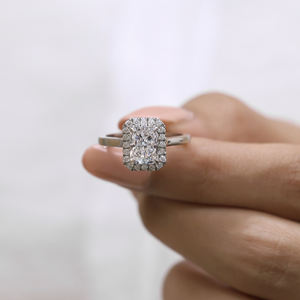 2,45 CTW Radiant Cut Moissanite Diamond Luxury Halo Compromiso y anillo de regalo de boda para mujeres en oro amarillo sólido - Product Image 1